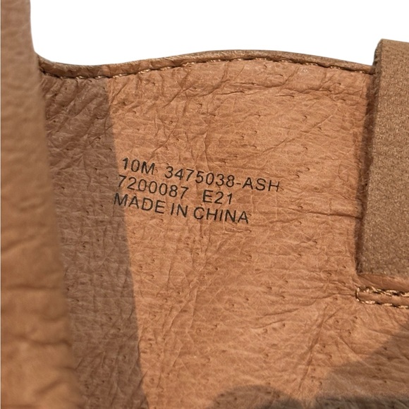 Frye Like New Reina Leather Ankle Boots - Picture 6 of 9